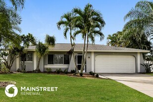 1122 SE 17th St in Cape Coral, FL - Building Photo