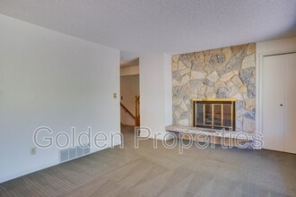 1823 E Wilbur Ave in Dalton Gardens, ID - Building Photo - Building Photo