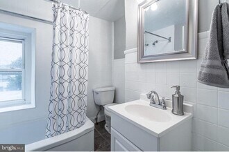 132 Krams Ave in Philadelphia, PA - Building Photo - Building Photo