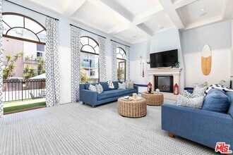 17 Privateer St in Marina Del Rey, CA - Building Photo - Building Photo