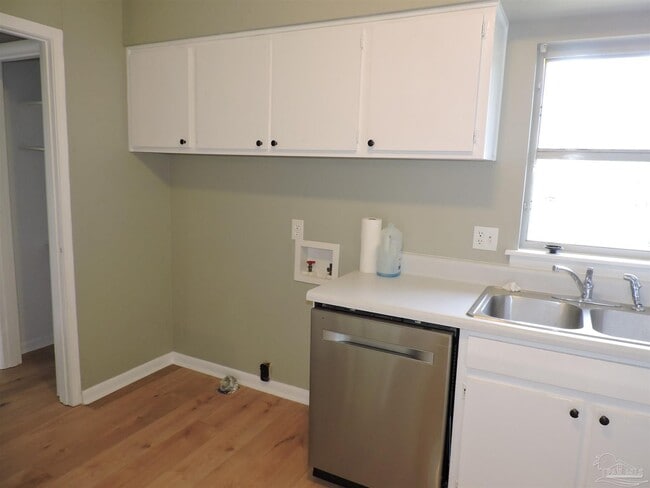 3641 Cherry Laurel Dr in Pensacola, FL - Building Photo - Building Photo