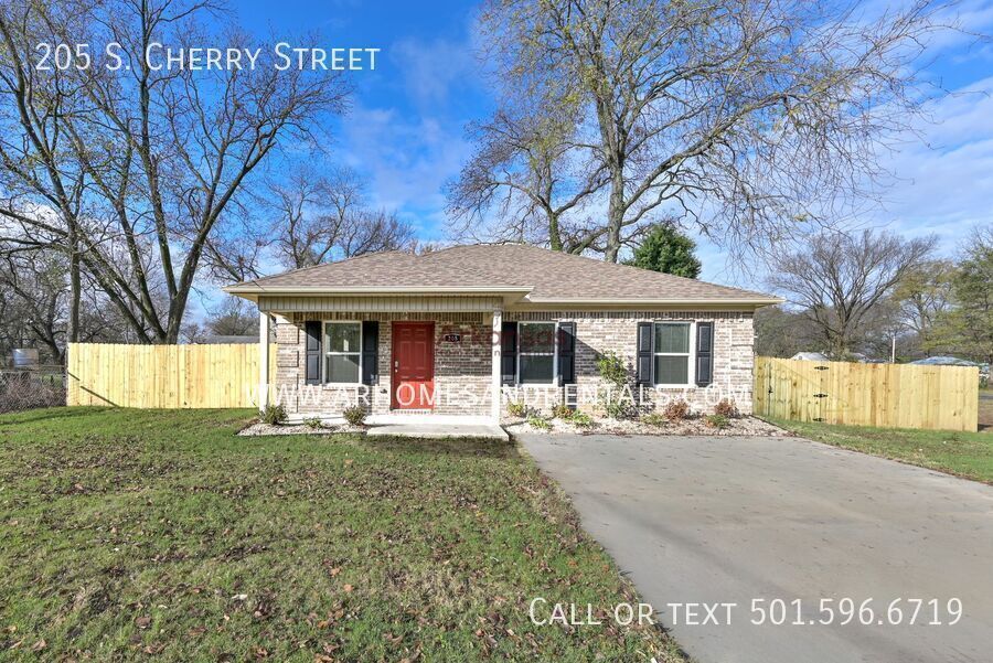 205 S Cherry St in North Little Rock, AR - Building Photo