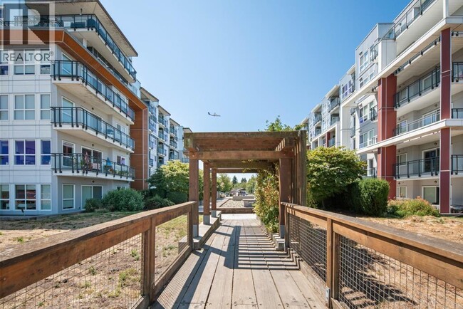 10155 River Dr in Richmond, BC - Building Photo - Building Photo