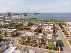 13-36-36 Robin Ln in Queens, NY - Building Photo - Building Photo