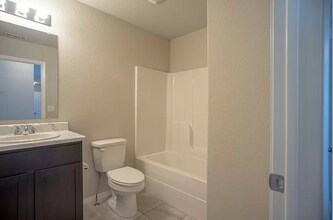 2309 Pinewood Ave in Lowell, AR - Building Photo - Building Photo