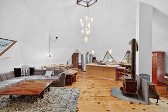 106 Mountain Laurel Ln in Woodstock, NY - Building Photo - Building Photo