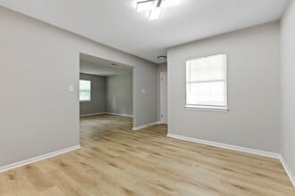 The Fields Apartment Homes in Indianapolis, IN - Foto de edificio - Building Photo