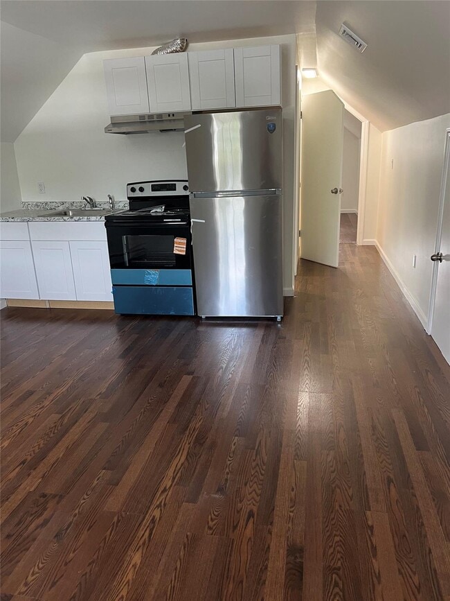 property at 601 Conklin St