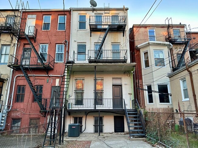 1825 Madison Ave, Unit 3 photo'