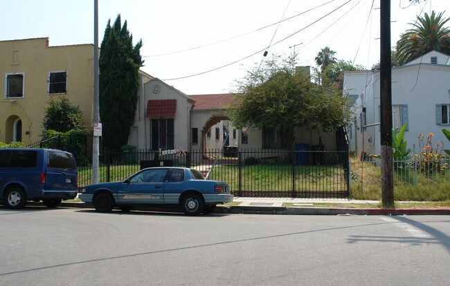 412 S Coronado St in Los Angeles, CA - Building Photo - Building Photo