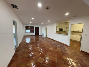 715 S Shore Dr in Miami Beach, FL - Building Photo - Building Photo