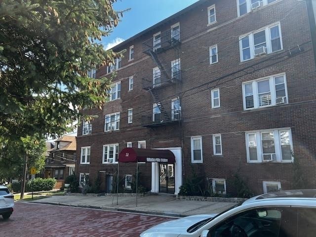 property at 31 75th St