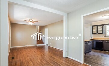 872 Burning-Tree Trail in Alabaster, AL - Foto de edificio - Building Photo