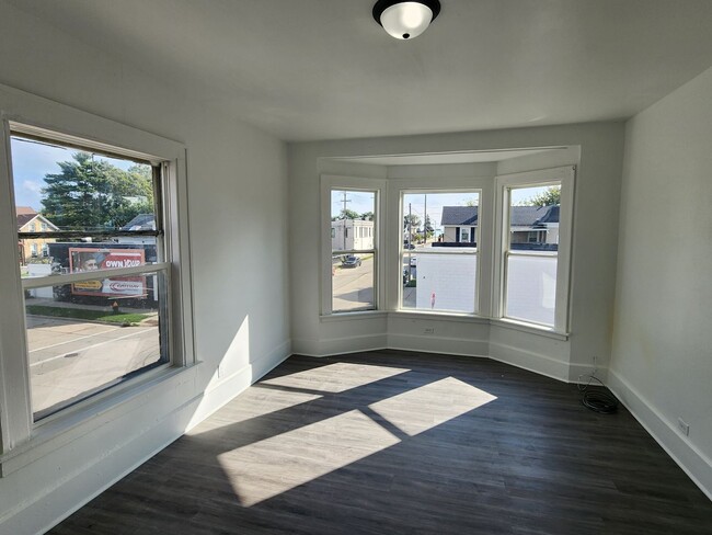 property at 1664 N Wisconsin St