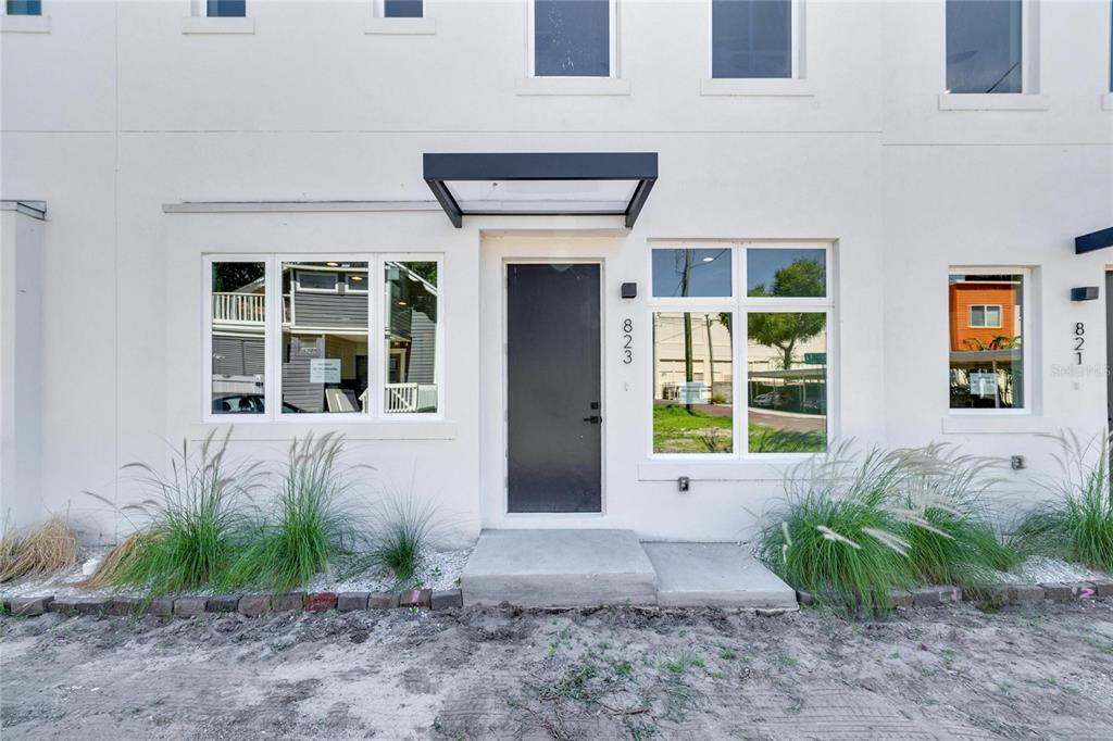 837 Calla Terrace N in St. Petersburg, FL - Building Photo