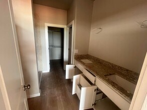 8313 NW 163rd Ter in Edmond, OK - Building Photo - Building Photo