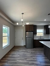 605 N Emerald Ave in Edinburg, TX - Building Photo - Building Photo