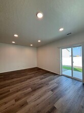 3743 S Roosevelt Pl in Kennewick, WA - Building Photo - Building Photo