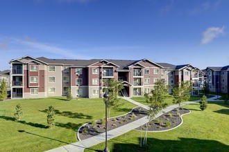 Copper Landing in Airway Heights, WA - Foto de edificio - Building Photo