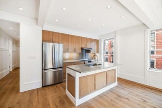 301 W 17th St in New York, NY - Building Photo - Building Photo