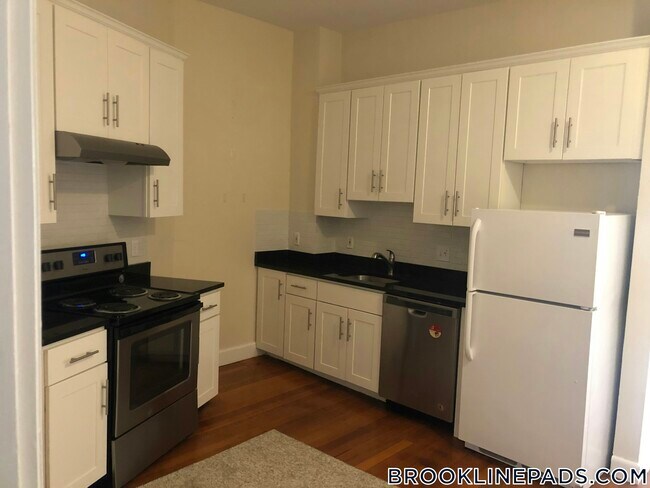 1728 Beacon St