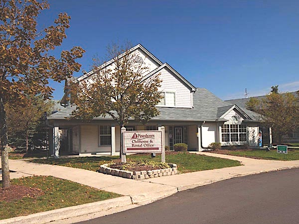 Pineshores Apartments in Flint, MI - Building Photo