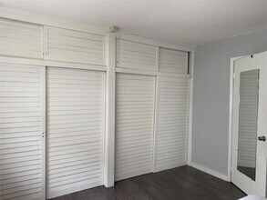 1110 N Riverside Dr, Unit 9 in Pompano Beach, FL - Building Photo - Building Photo
