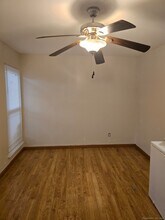 30 Glenview Dr in Cromwell, CT - Foto de edificio - Building Photo