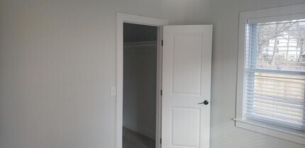 453 Vineyard Ave in Highland, NY - Foto de edificio - Building Photo