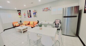 12802 Lemonwood Ln, Unit Full House in Garden Grove, CA - Building Photo