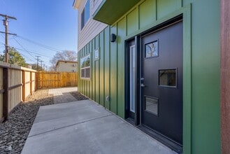 335 Roberts St in Reno, NV - Building Photo - Building Photo