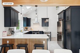 232 Norris Ln in Bridgehampton, NY - Building Photo - Building Photo