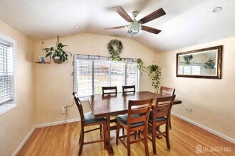 100 Pinetree Dr in Sayreville, NJ - Building Photo - Building Photo