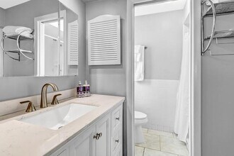 3522 SE 17th Ave in Cape Coral, FL - Foto de edificio - Building Photo