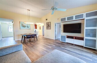 600 Carriage House Ln in Nokomis, FL - Building Photo - Building Photo