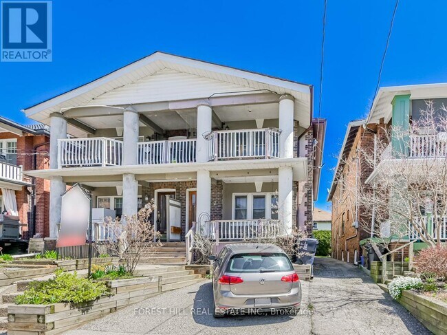 27 Scarboro Beach Blvd in Toronto, ON - Building Photo - Building Photo