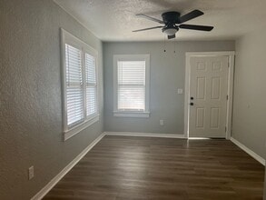 1483 Hamlet Ave in Clearwater, FL - Building Photo - Building Photo