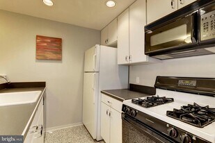 1807 California St NW in Washington, DC - Building Photo