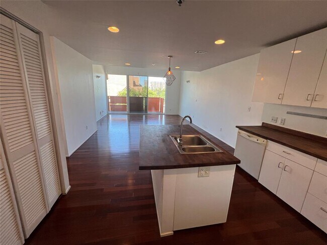 1200 E 11th St in Austin, TX - Building Photo - Building Photo