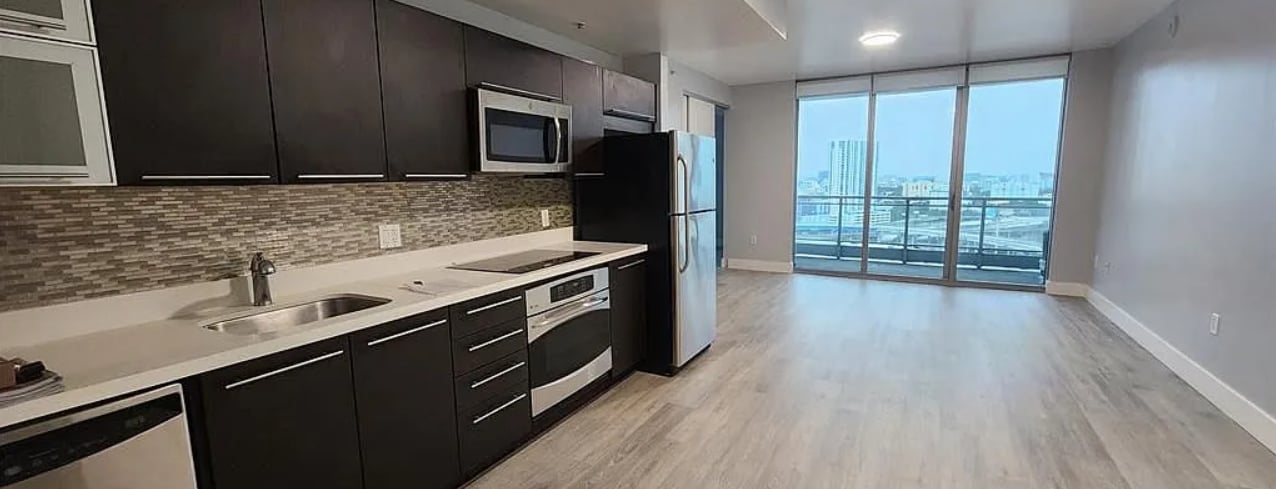 90 SW 3rd St, Unit 2108 in Miami, FL - Building Photo