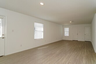 8831 Barrow Path in Converse, TX - Building Photo - Building Photo