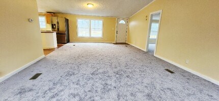 1225 Sleepy Hollow Rd in Pennsburg, PA - Building Photo - Building Photo