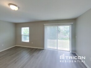 7012 Everest St in Spring Hill, FL - Building Photo - Building Photo