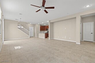 3177 Via Seranova in Henderson, NV - Building Photo - Building Photo