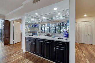 3350 McCue Rd in Houston, TX - Building Photo - Building Photo