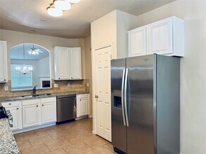 127 N Willow Point Cir in Spring, TX - Building Photo - Building Photo