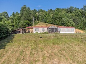 3113 Revere Rd in Marshall, NC - Building Photo