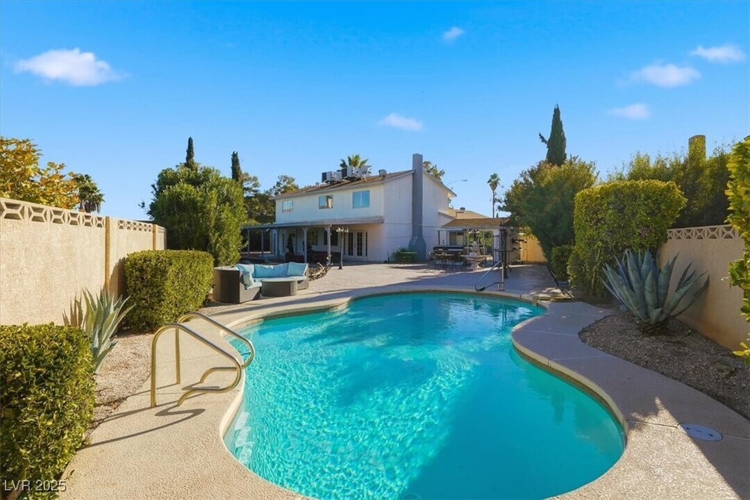 3182 Moonflower Dr in Las Vegas, NV - Building Photo