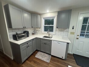 152 Porcupine Cir in Salem, NH - Building Photo - Building Photo