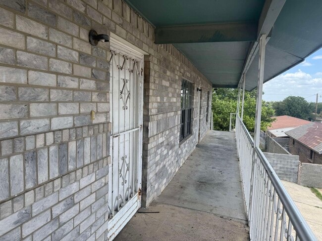 property at 2816 Chestnut St